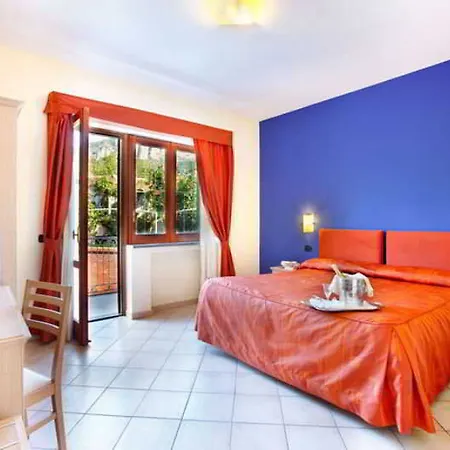 Relais Francesca לינה וארוחת בוקר פיאנו די סורנטו